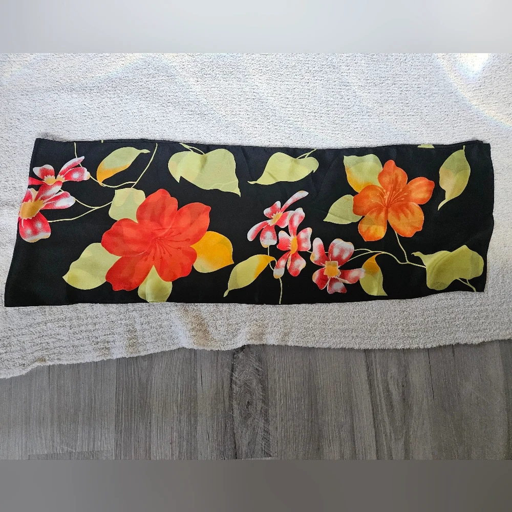 Tropical Floral Pattern Silk Oblong Scarf | SZ 70''